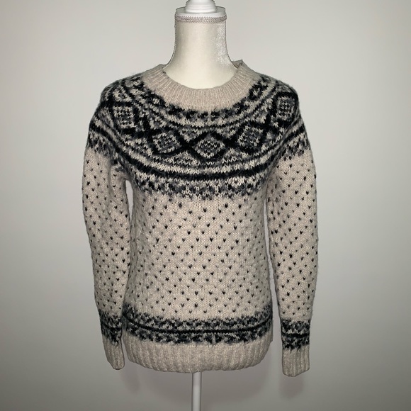 Abercrombie & Fitch Sweaters - Abercrombie & Fitch metallic knit thick sweater